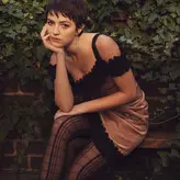 Ella Hunt голая #0123