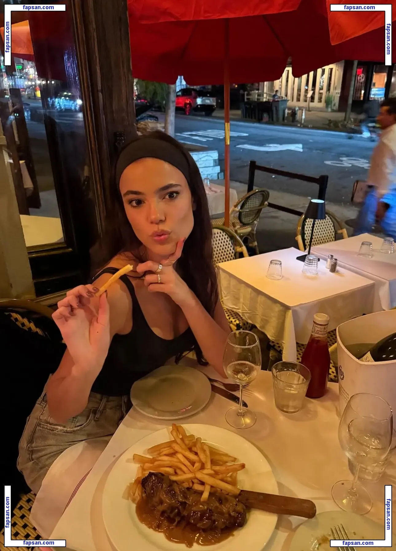 Ella Mendelsohn nude photo #0506 from OnlyFans