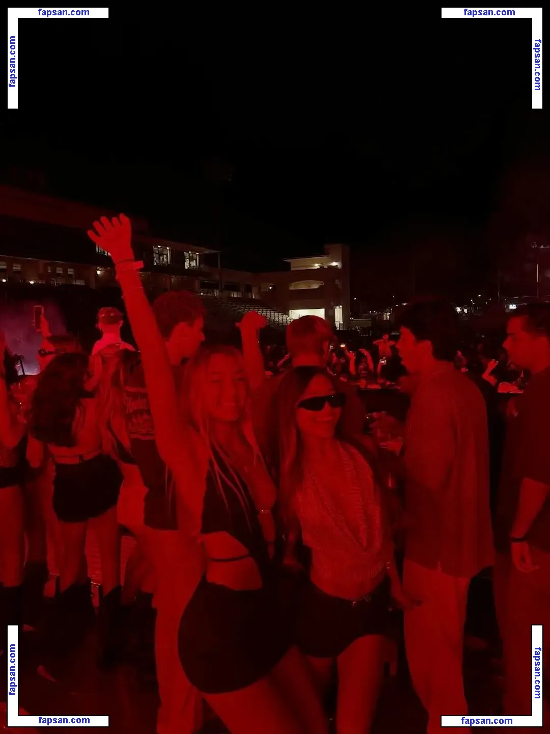 Ella Richardson голая фото #0001 с Онлифанс