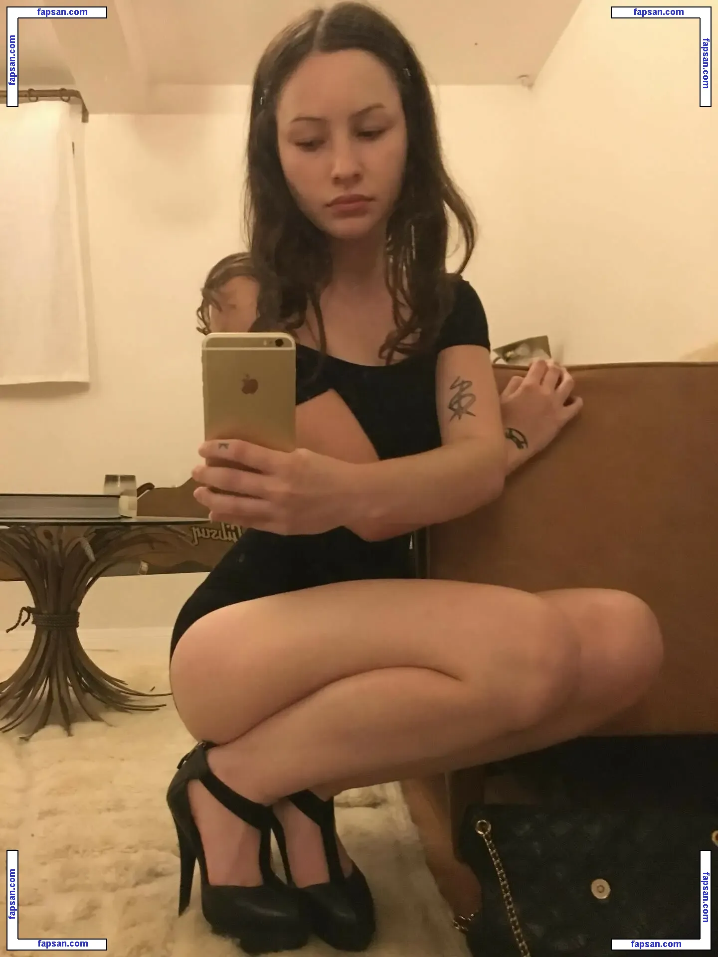 Ella Woolsey nude photo #0003 from OnlyFans