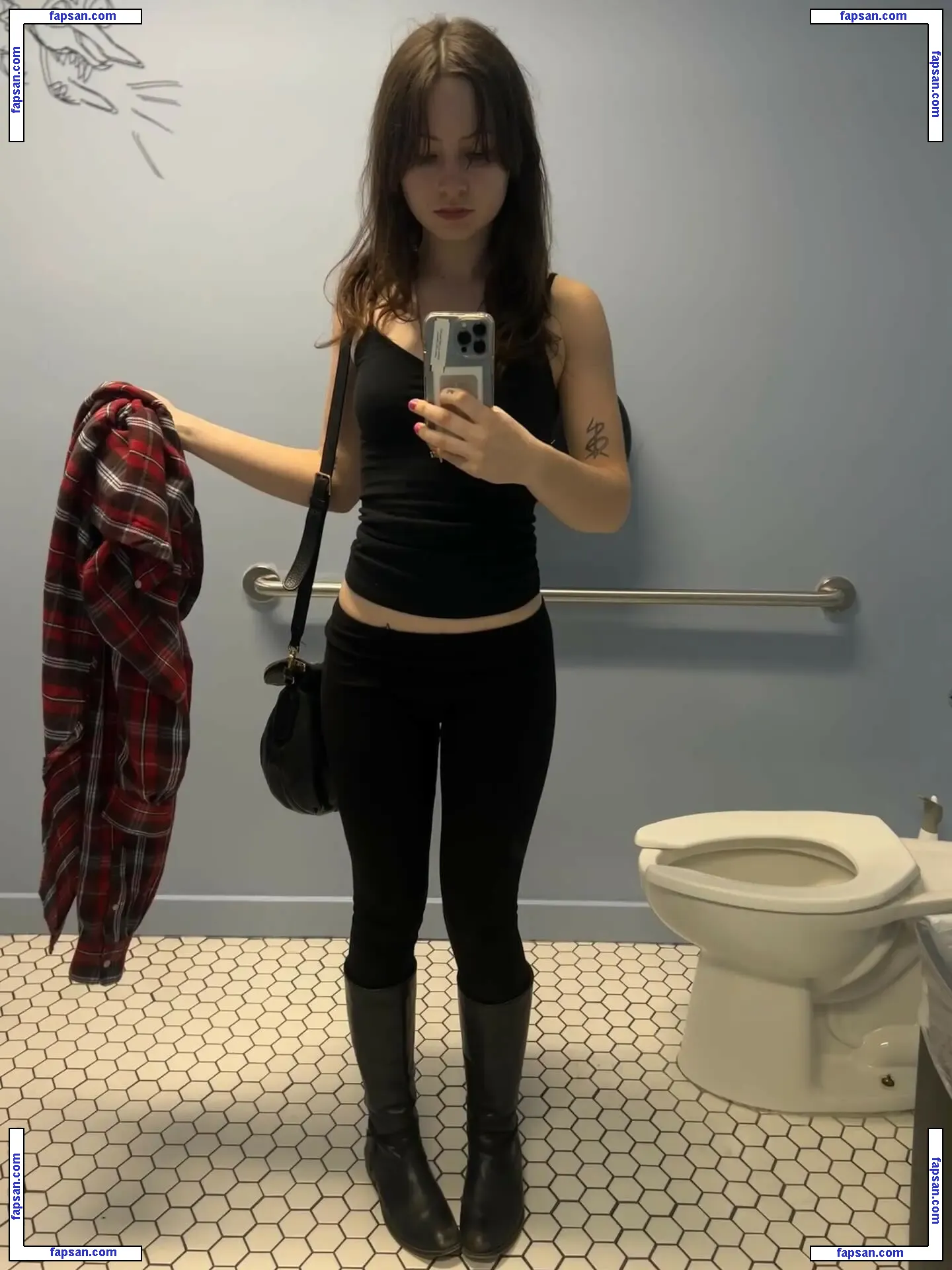 Ella Woolsey nude photo #0005 from OnlyFans