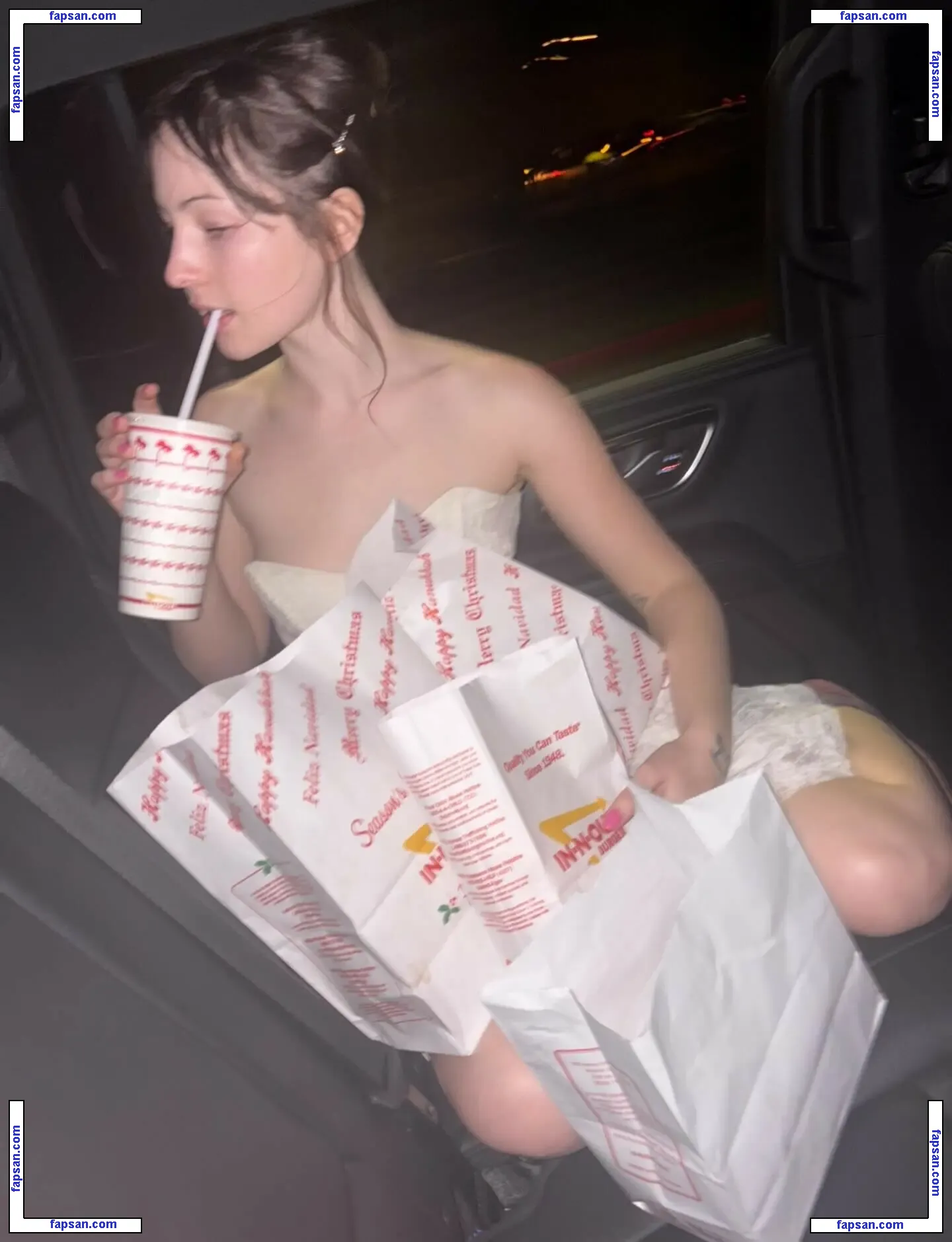 Ella Woolsey nude photo #0013 from OnlyFans