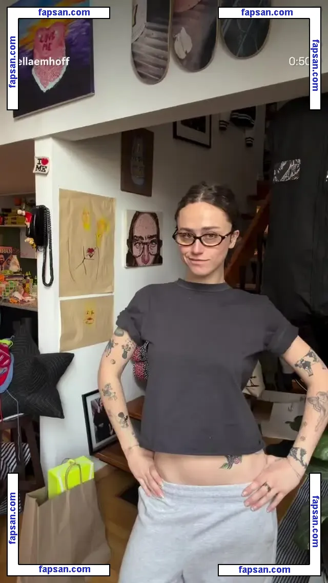 ellaemhoff голая фото #0009 с Онлифанс