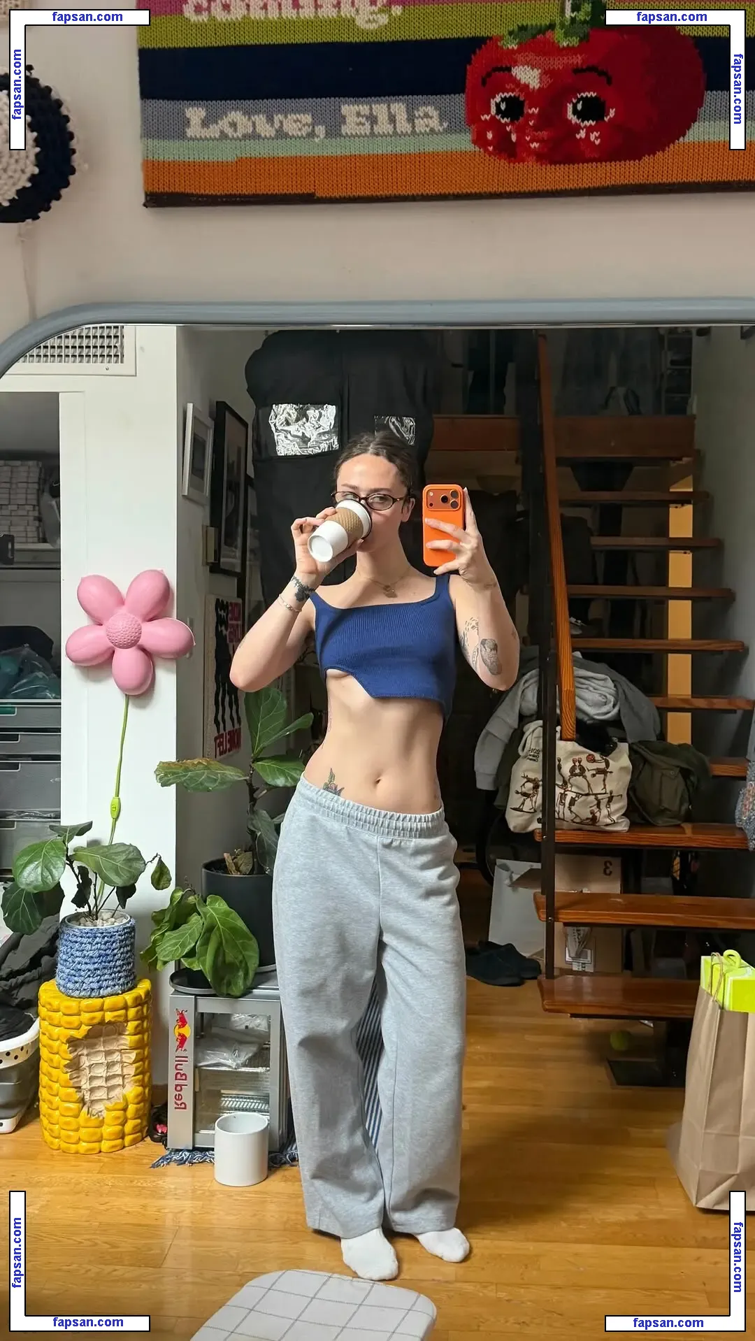 ellaemhoff голая фото #0010 с Онлифанс