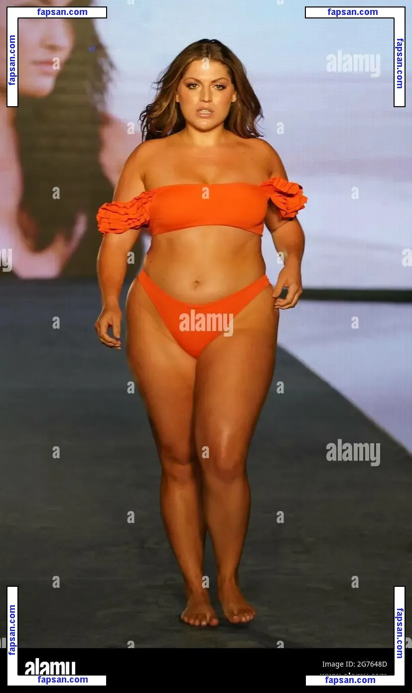 ellahalikas голая фото #0024 с Онлифанс