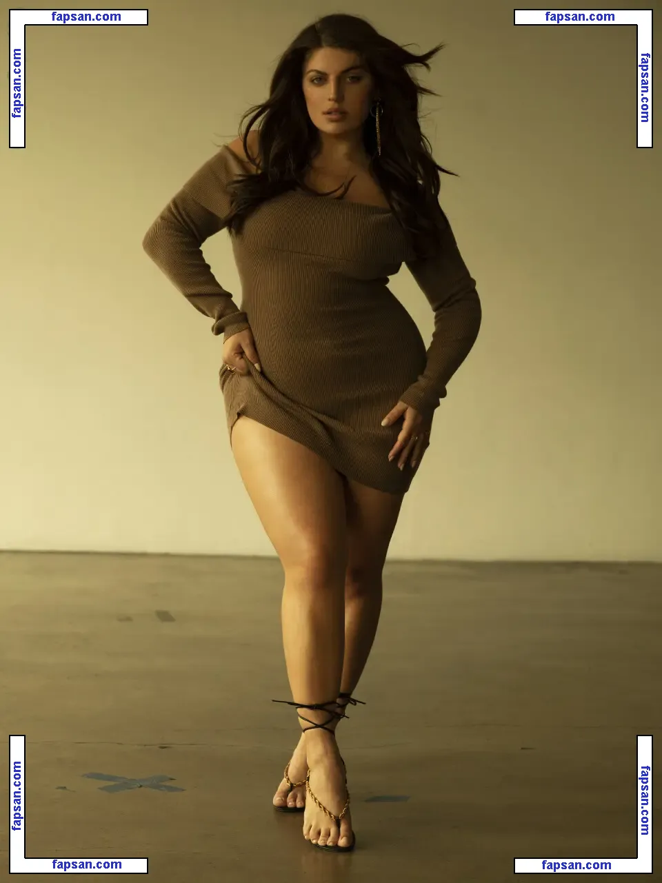 ellahalikas голая фото #0027 с Онлифанс