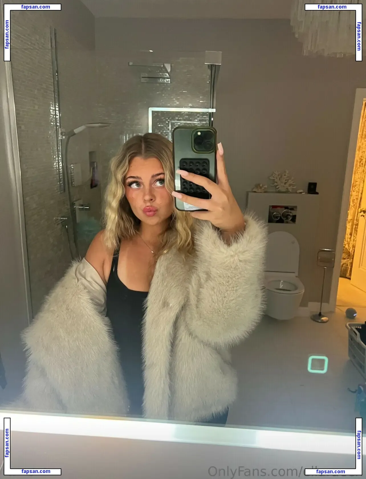 ellaraeex nude photo #0001 from OnlyFans