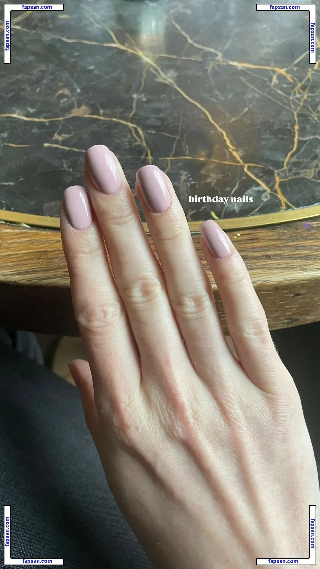 Ellbat nude photo #0014 from OnlyFans