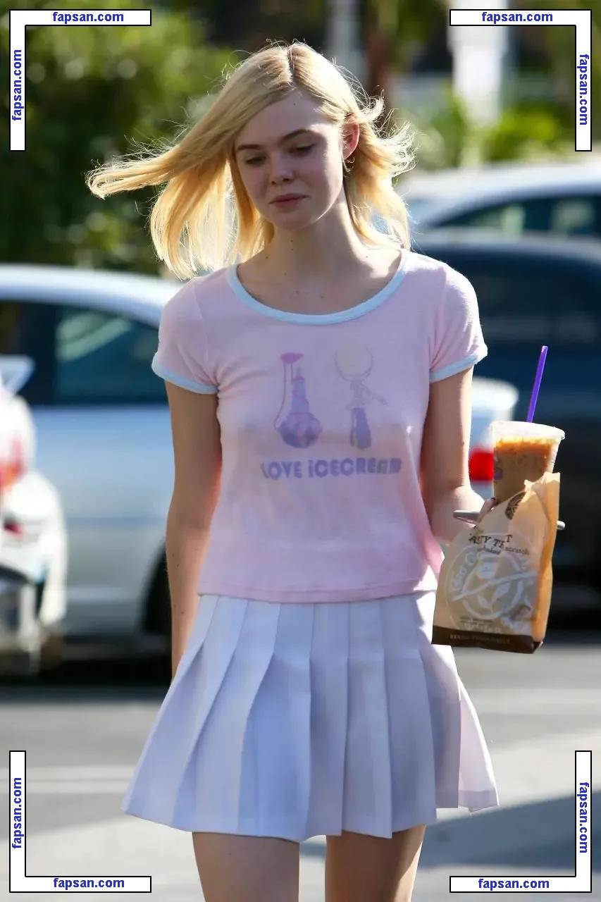 Elle Fanning голая фото #0185 с Онлифанс