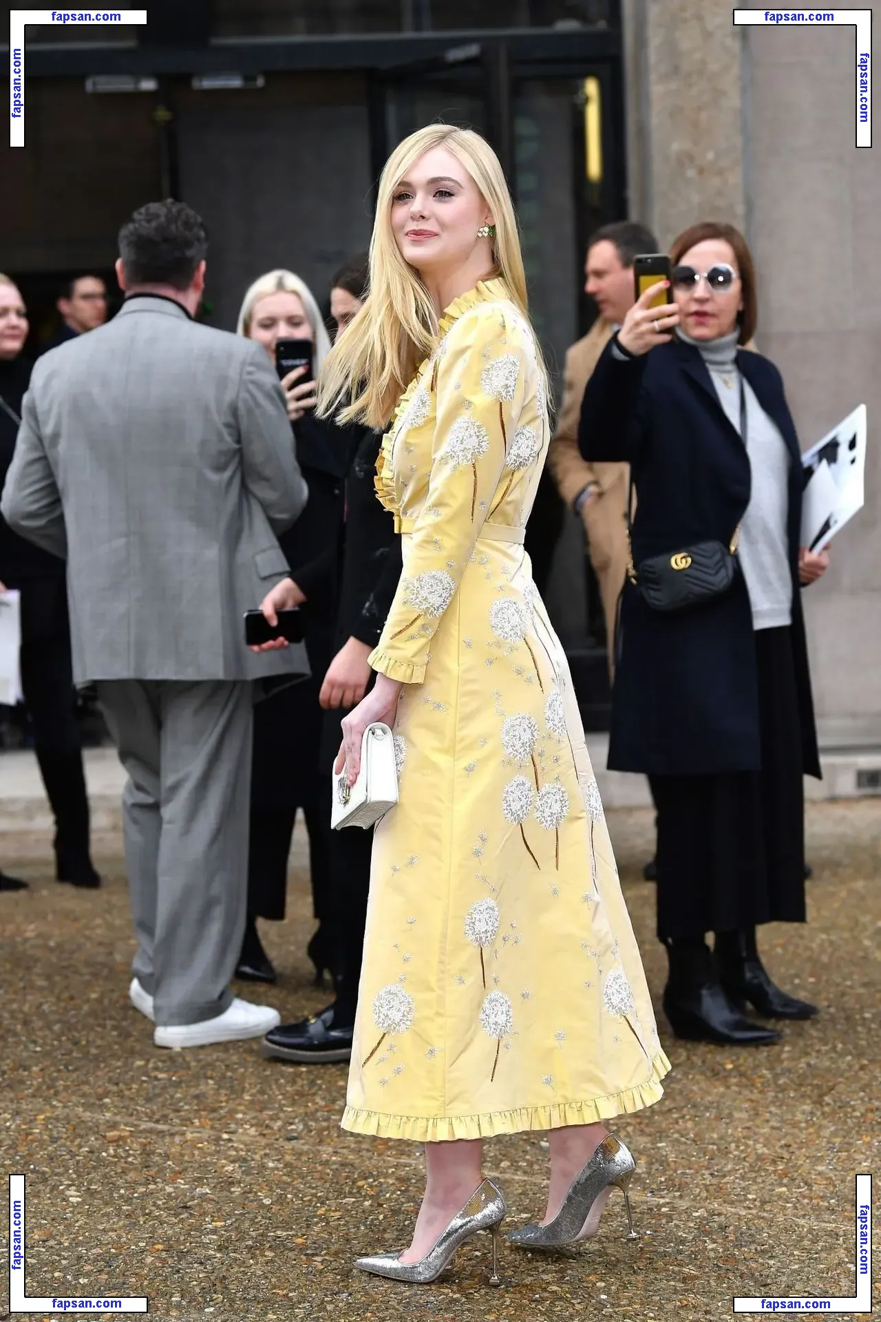 Elle Fanning голая фото #0352 с Онлифанс