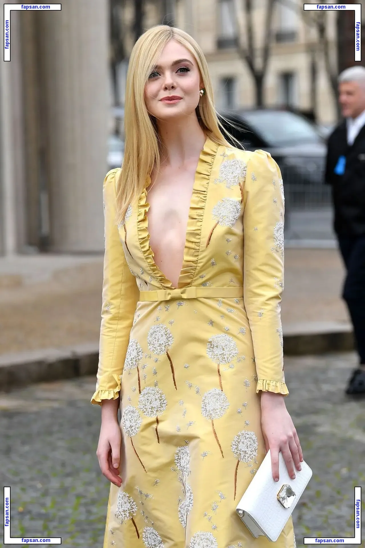 Elle Fanning голая фото #0359 с Онлифанс