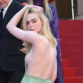 Elle Fanning голая #0108