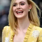 Elle Fanning голая #0360