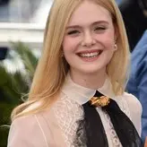 Elle Fanning голая #0432