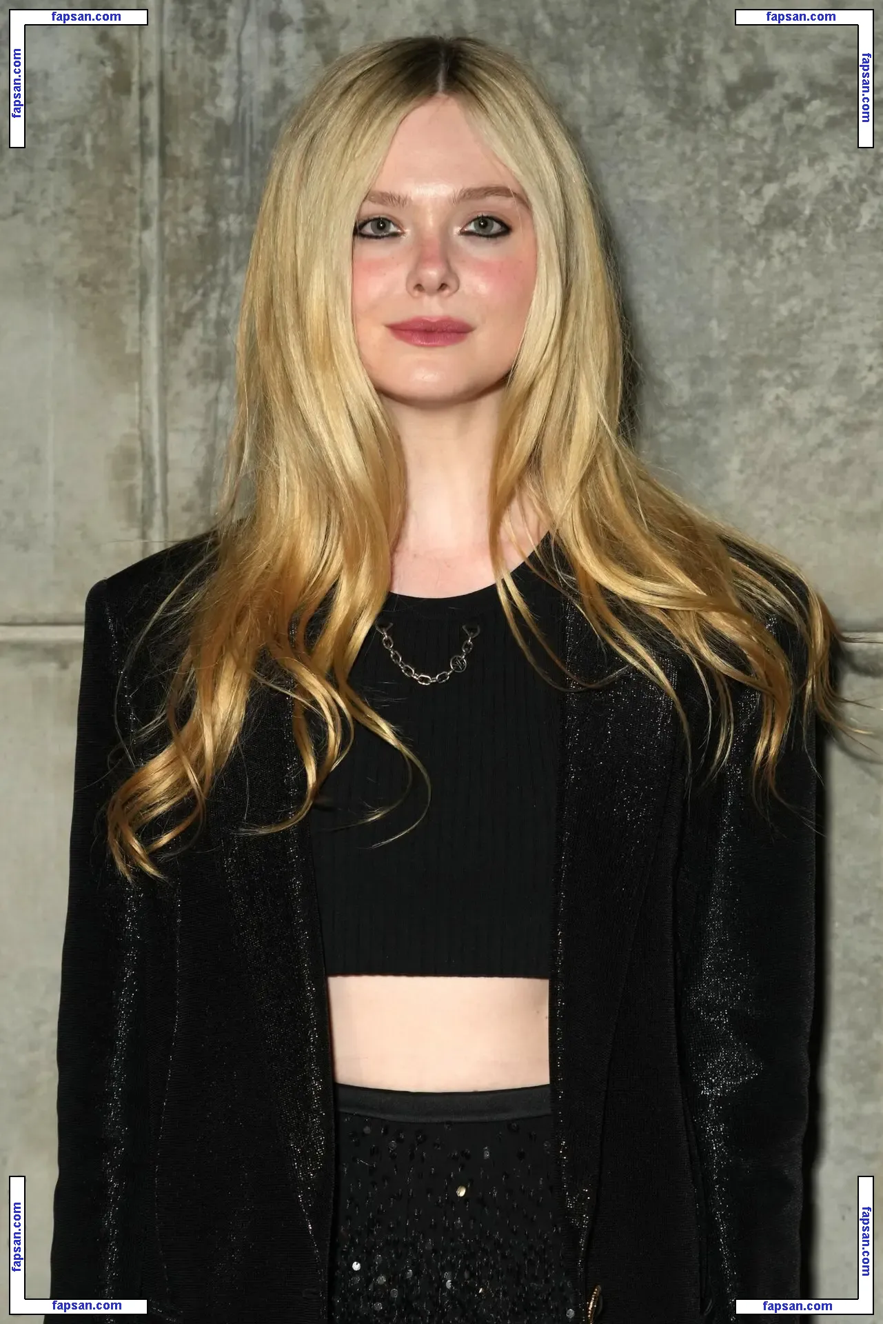 Elle Fanning голая фото #1117 с Онлифанс