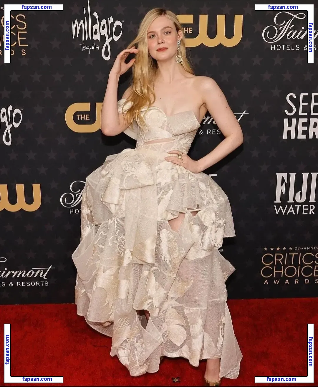 Elle Fanning голая фото #1136 с Онлифанс