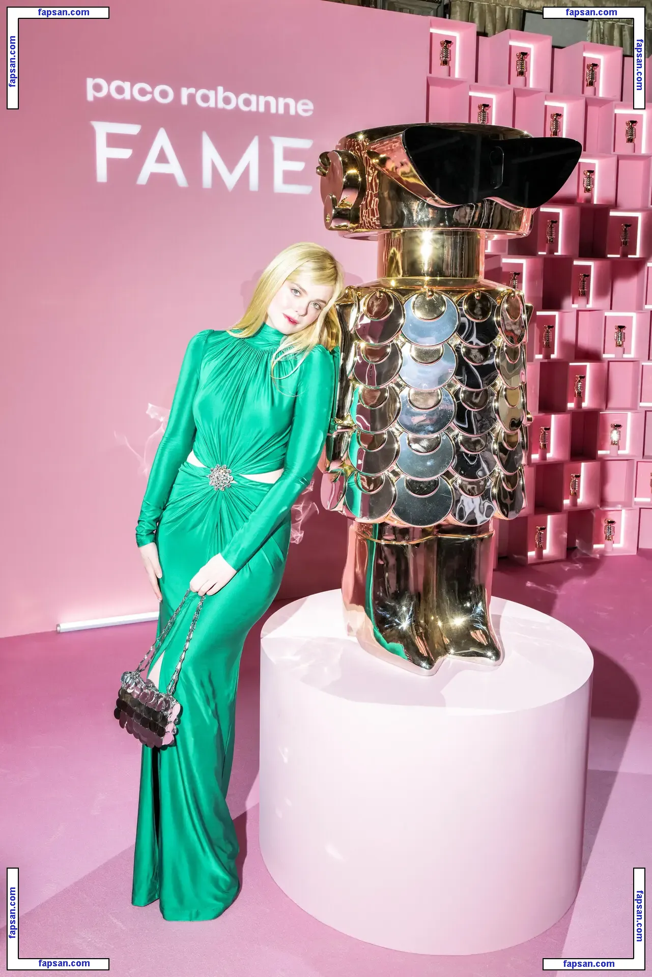 Elle Fanning голая фото #1159 с Онлифанс