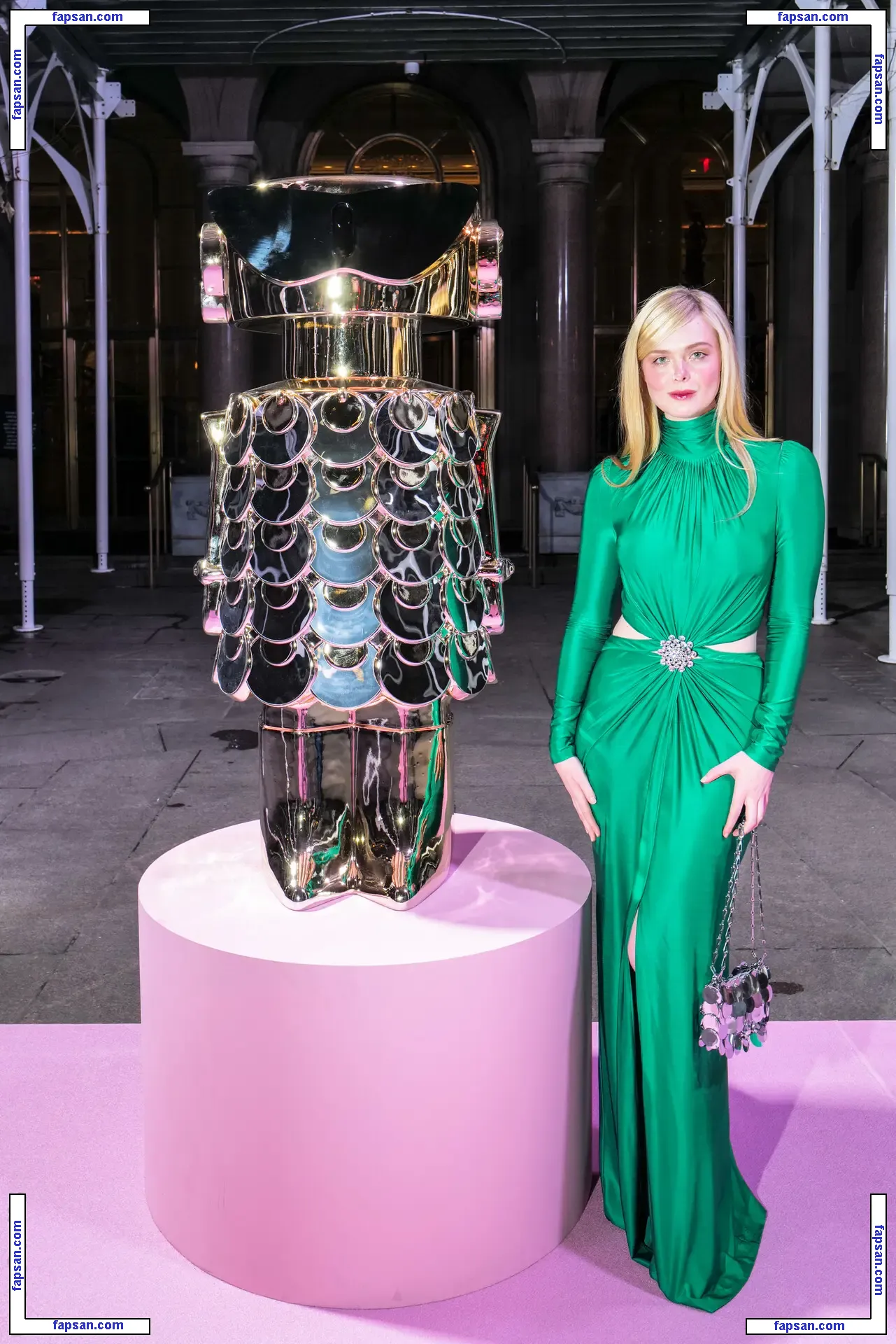 Elle Fanning голая фото #1163 с Онлифанс