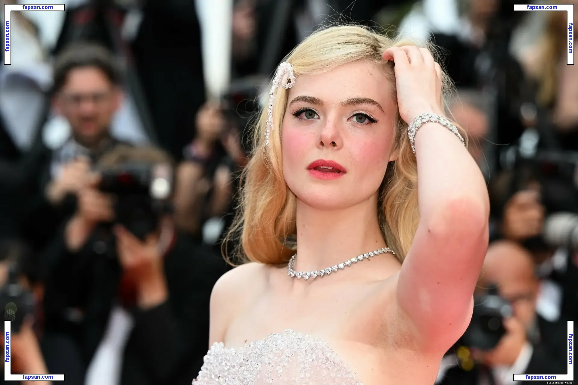 Elle Fanning голая фото #1208 с Онлифанс