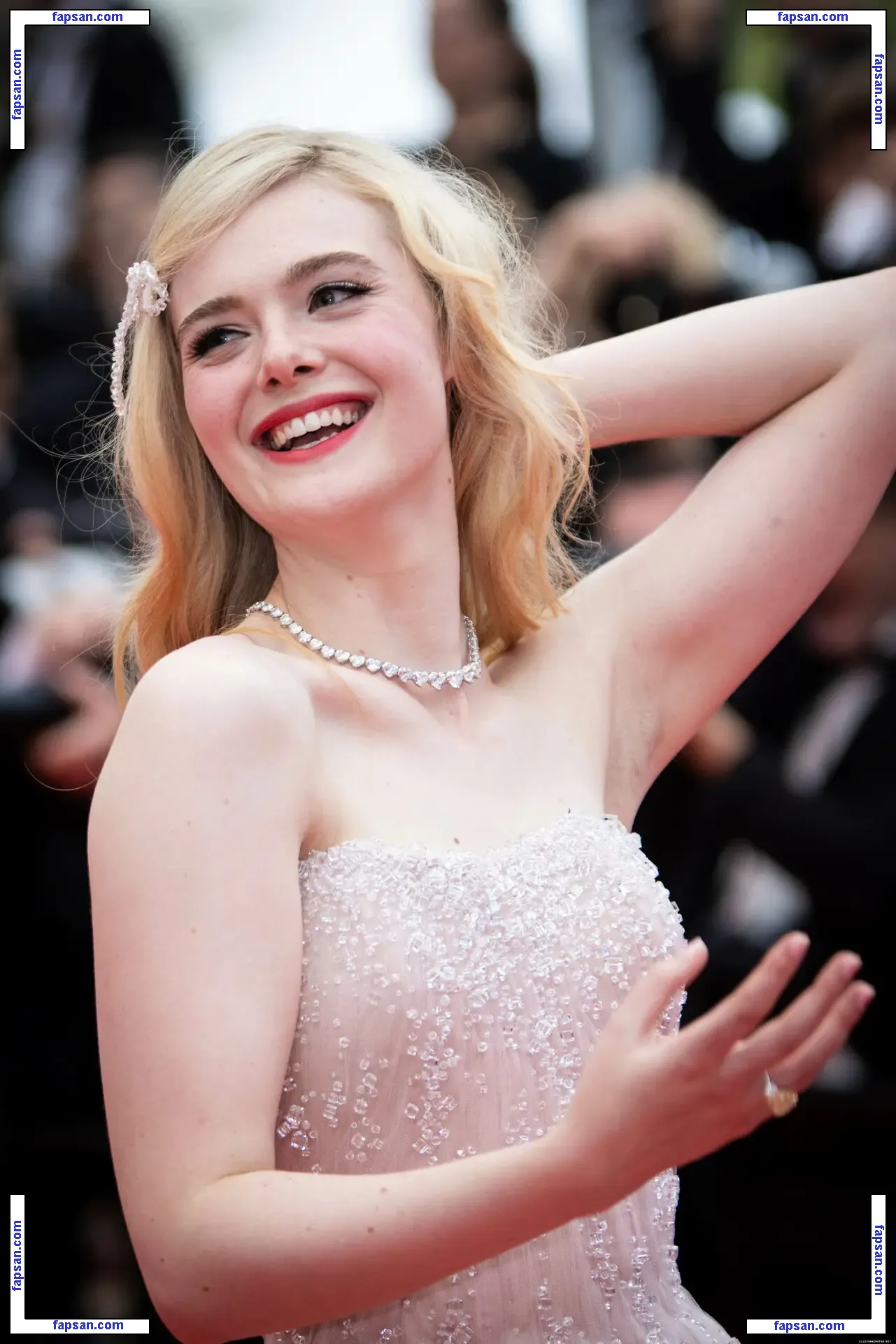 Elle Fanning голая фото #1234 с Онлифанс