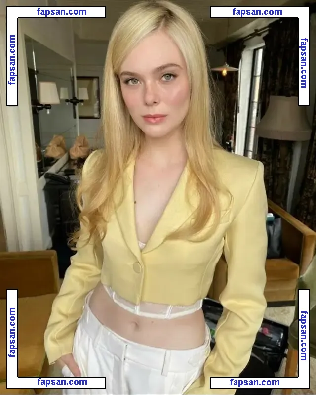 Elle Fanning голая фото #1348 с Онлифанс