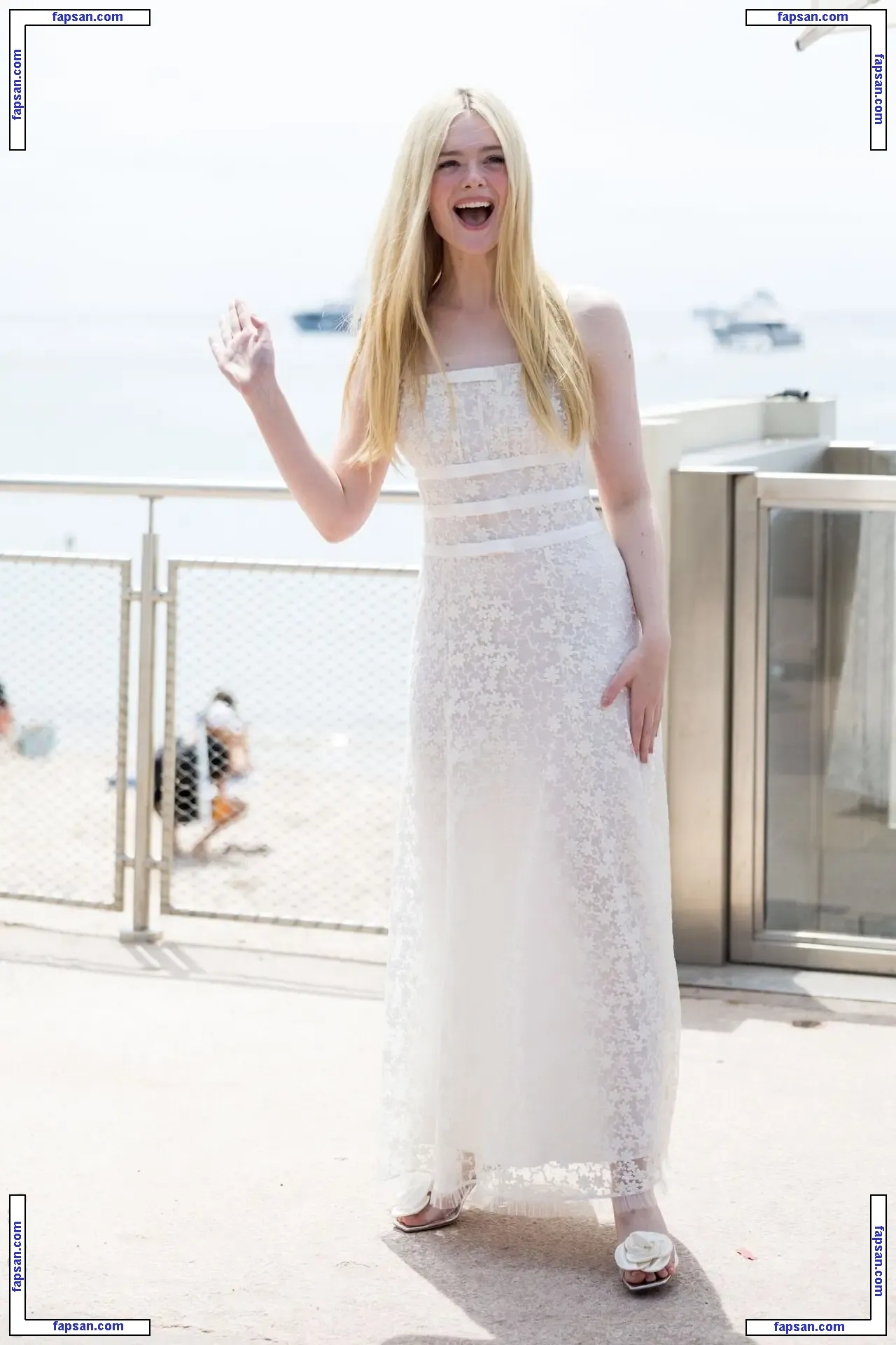 Elle Fanning голая фото #1386 с Онлифанс