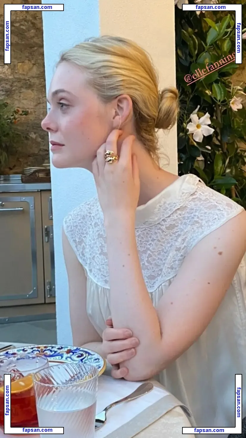 Elle Fanning nude photo #1418 from OnlyFans