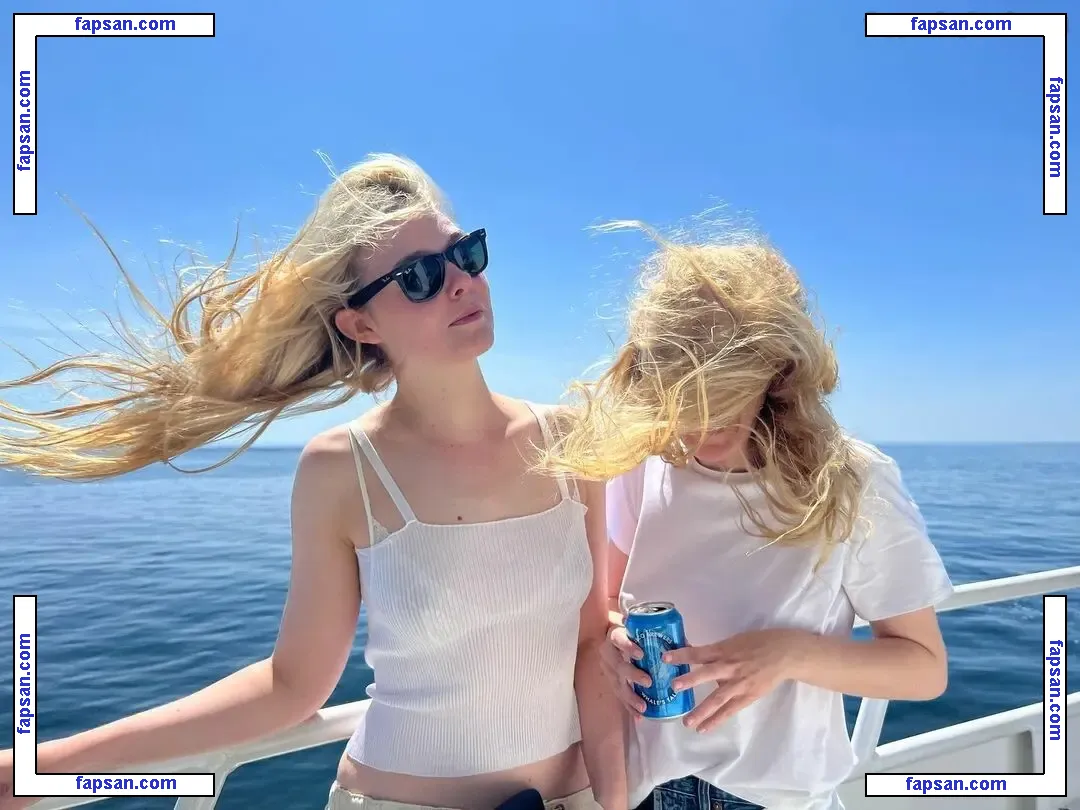 Elle Fanning голая фото #1441 с Онлифанс