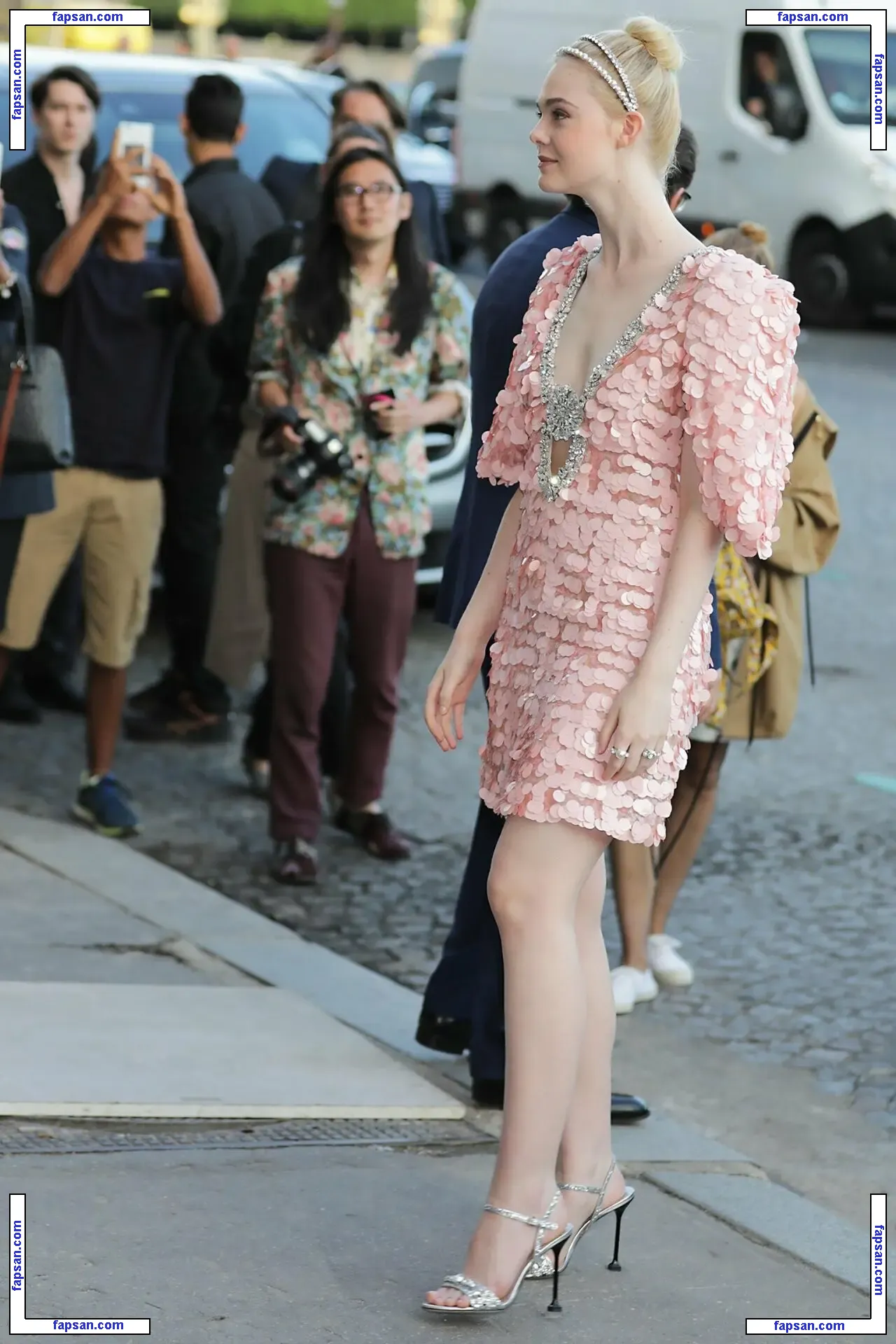 Elle Fanning голая фото #1880 с Онлифанс