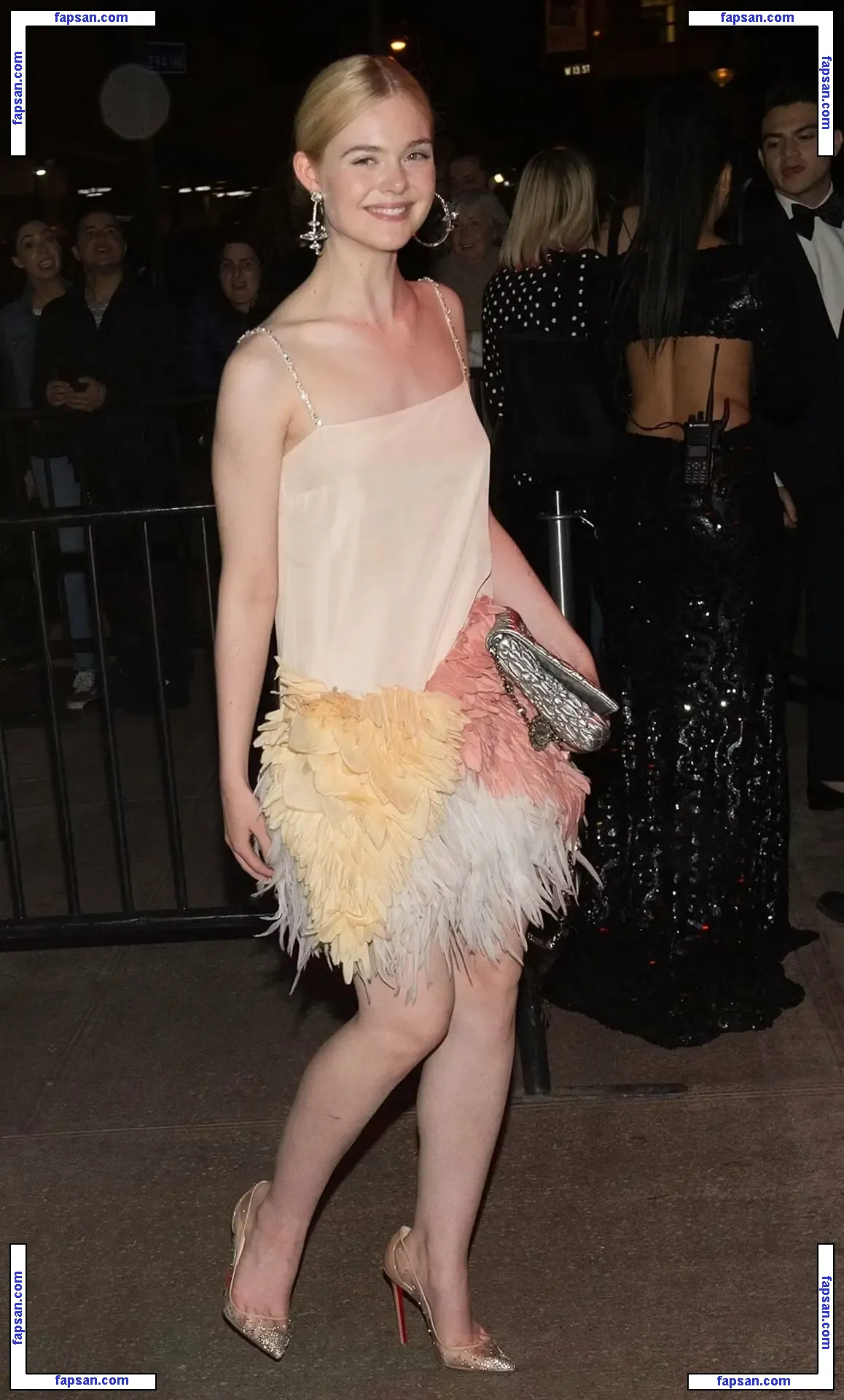 Elle Fanning голая фото #1886 с Онлифанс
