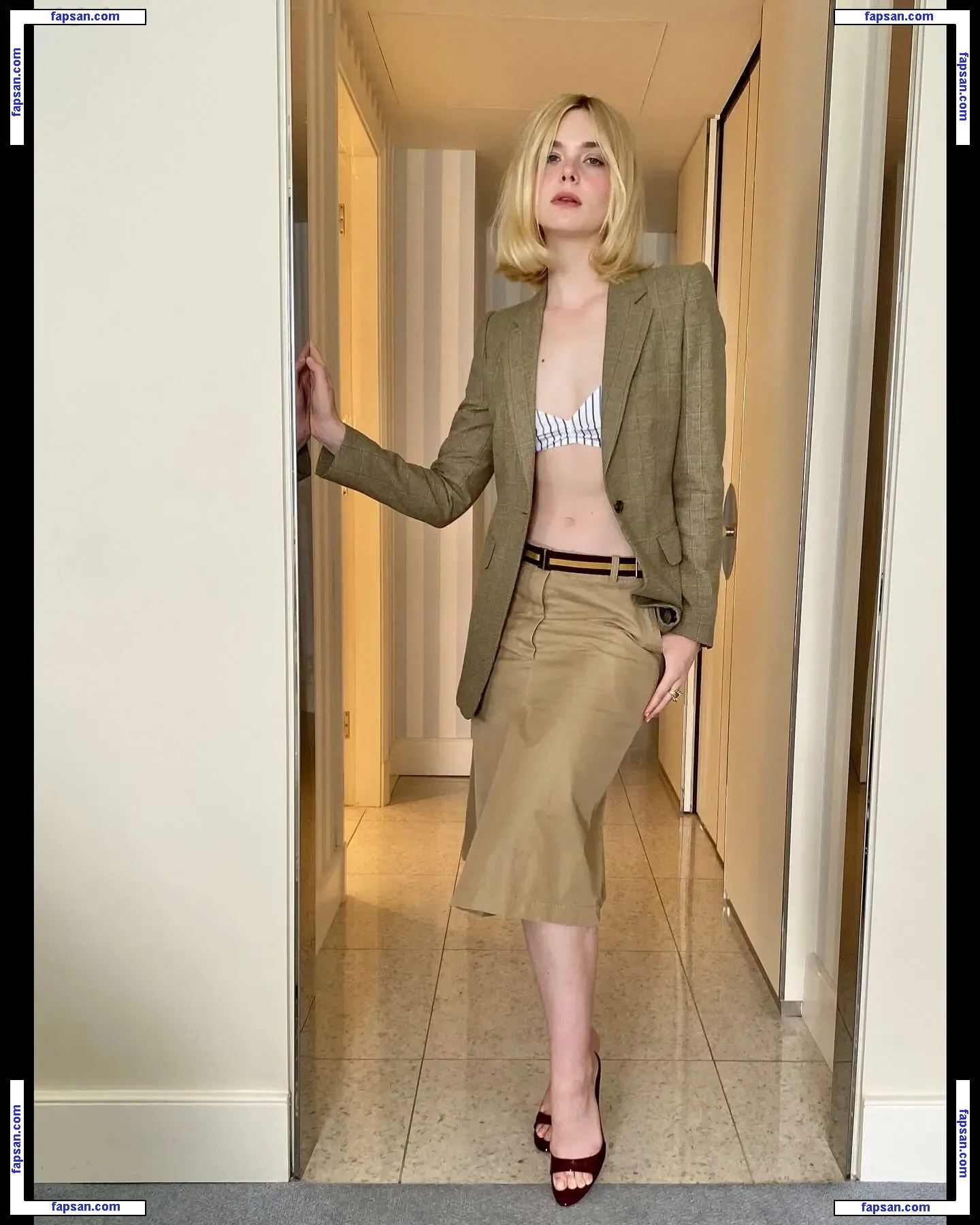 Elle Fanning голая фото #1948 с Онлифанс