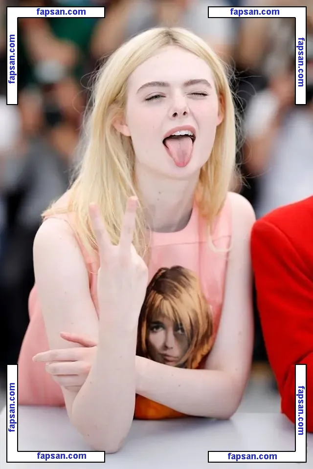 Elle Fanning голая фото #1981 с Онлифанс