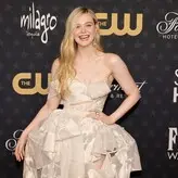 Elle Fanning голая #1123