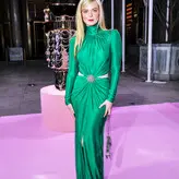 Elle Fanning голая #1157