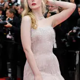 Elle Fanning голая #1201