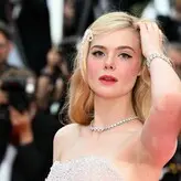 Elle Fanning голая #1208