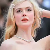 Elle Fanning голая #1226