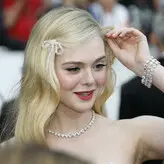 Elle Fanning голая #1233