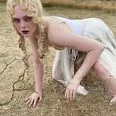 Elle Fanning голая #1433