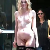 Elle Fanning голая #1477