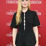 Elle Fanning голая #1502