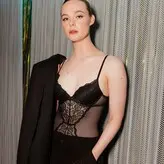 Elle Fanning голая #1581