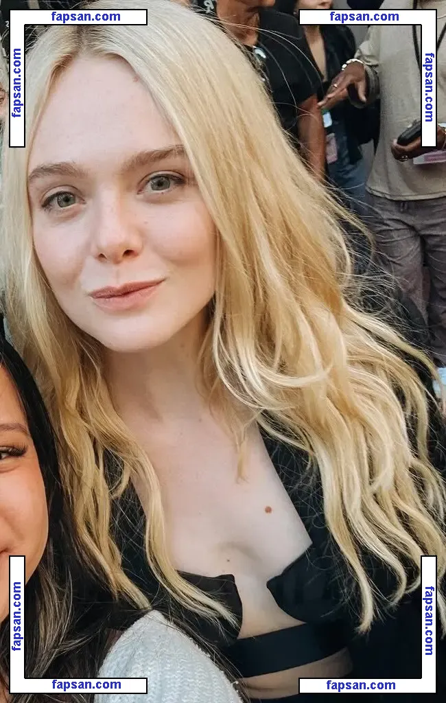Elle Fanning голая фото #2055 с Онлифанс