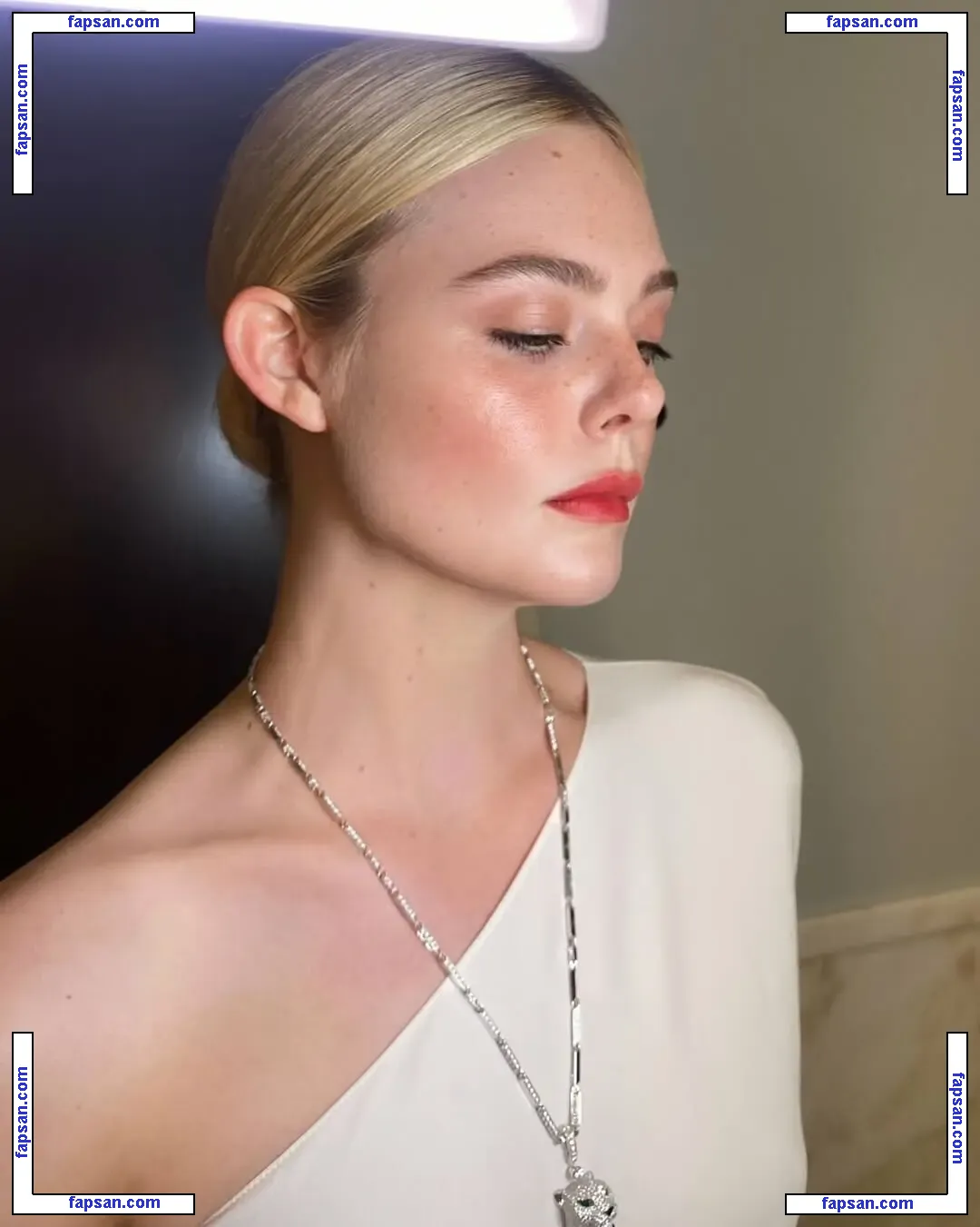Elle Fanning голая фото #2088 с Онлифанс