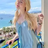Elle Fanning голая #2025