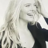 Elle Fanning голая #2058