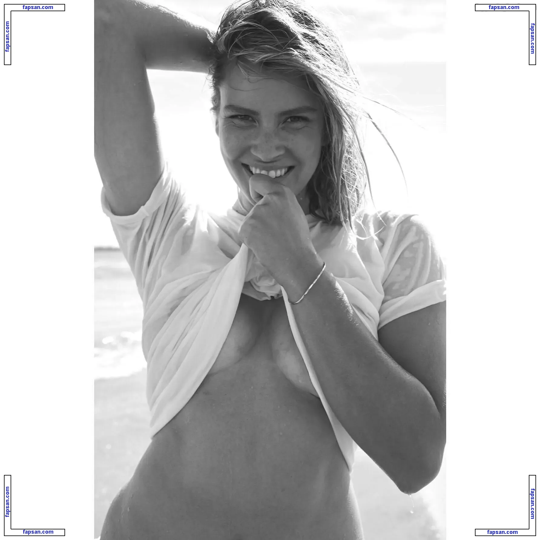 Elle Wagner голая фото #0003 с Онлифанс