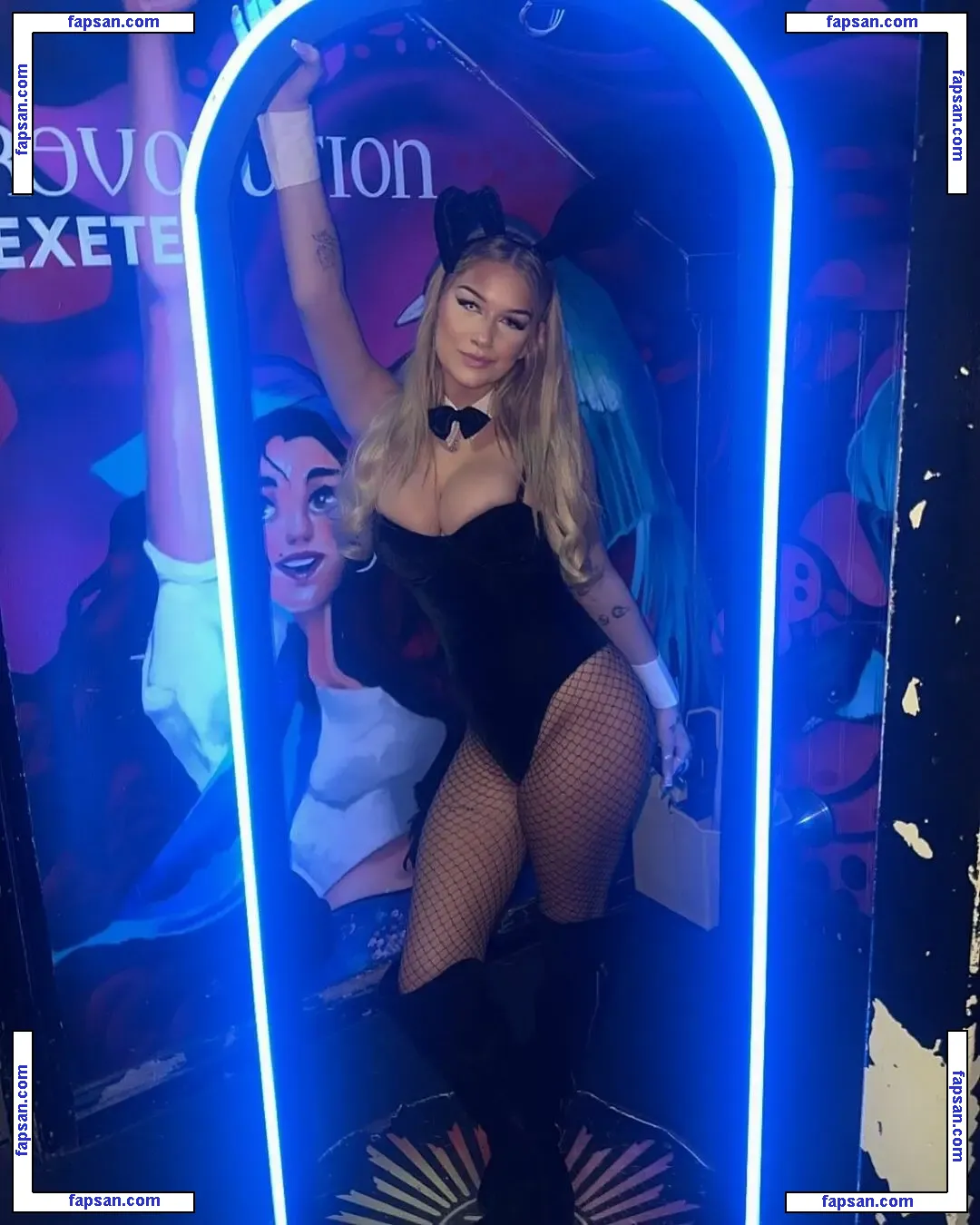 elleelliottx голая фото #0001 с Онлифанс