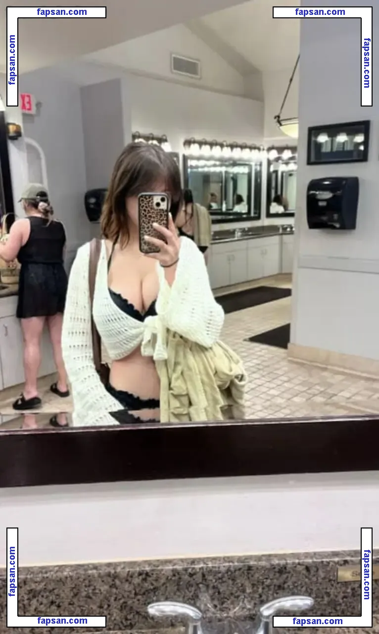 ellegarci nude photo #0024 from OnlyFans