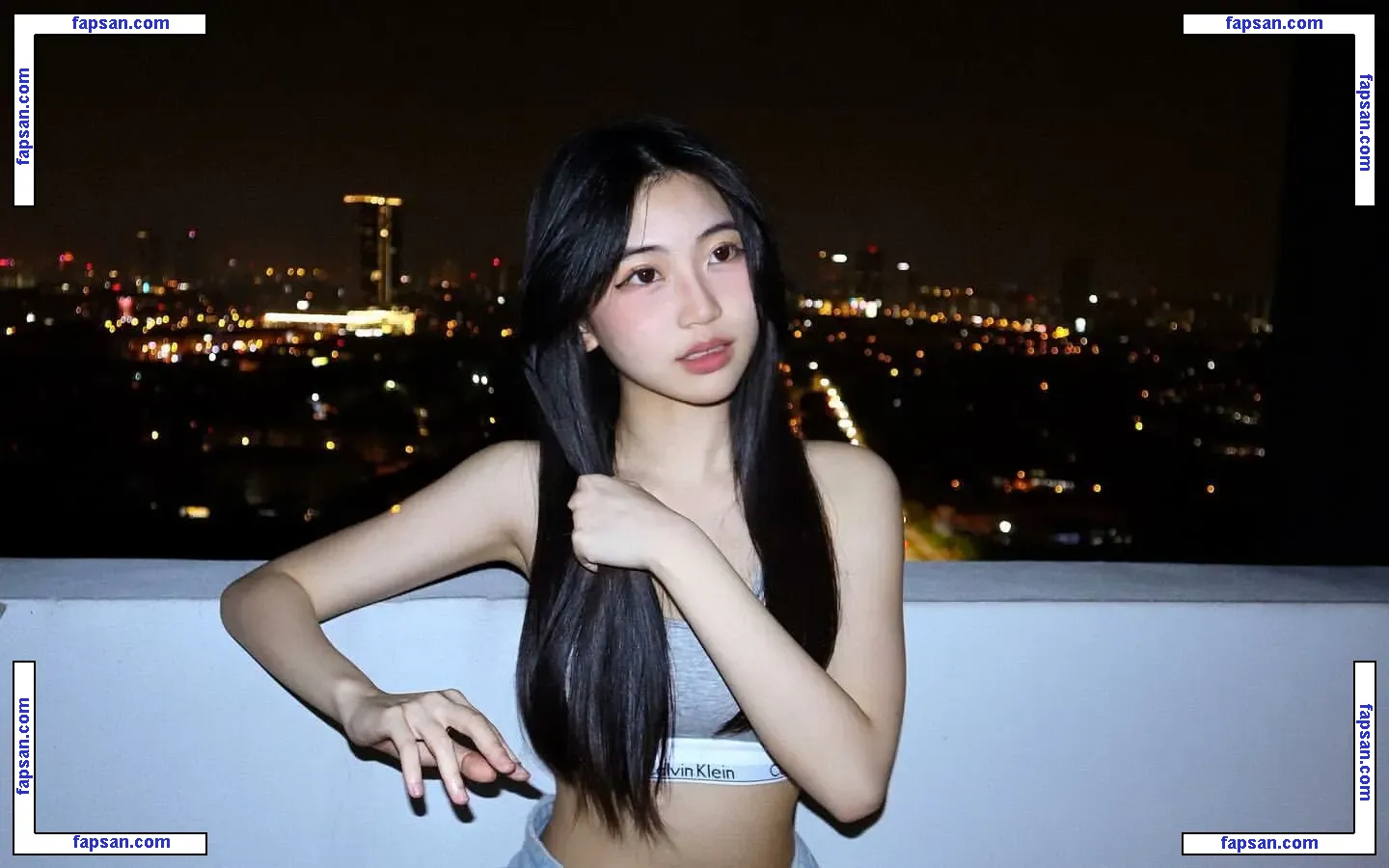 Ellen Tan nude photo #0001 from OnlyFans